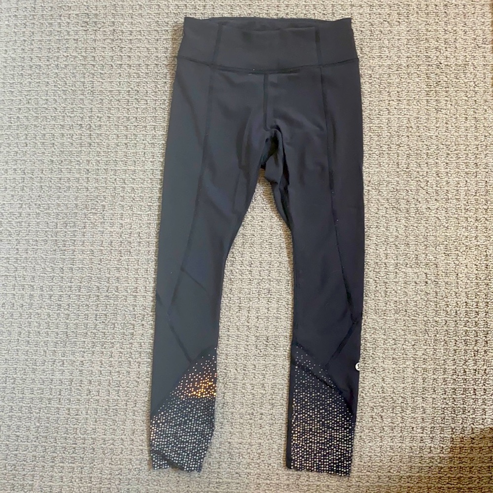 Black lululemon cropped leggings